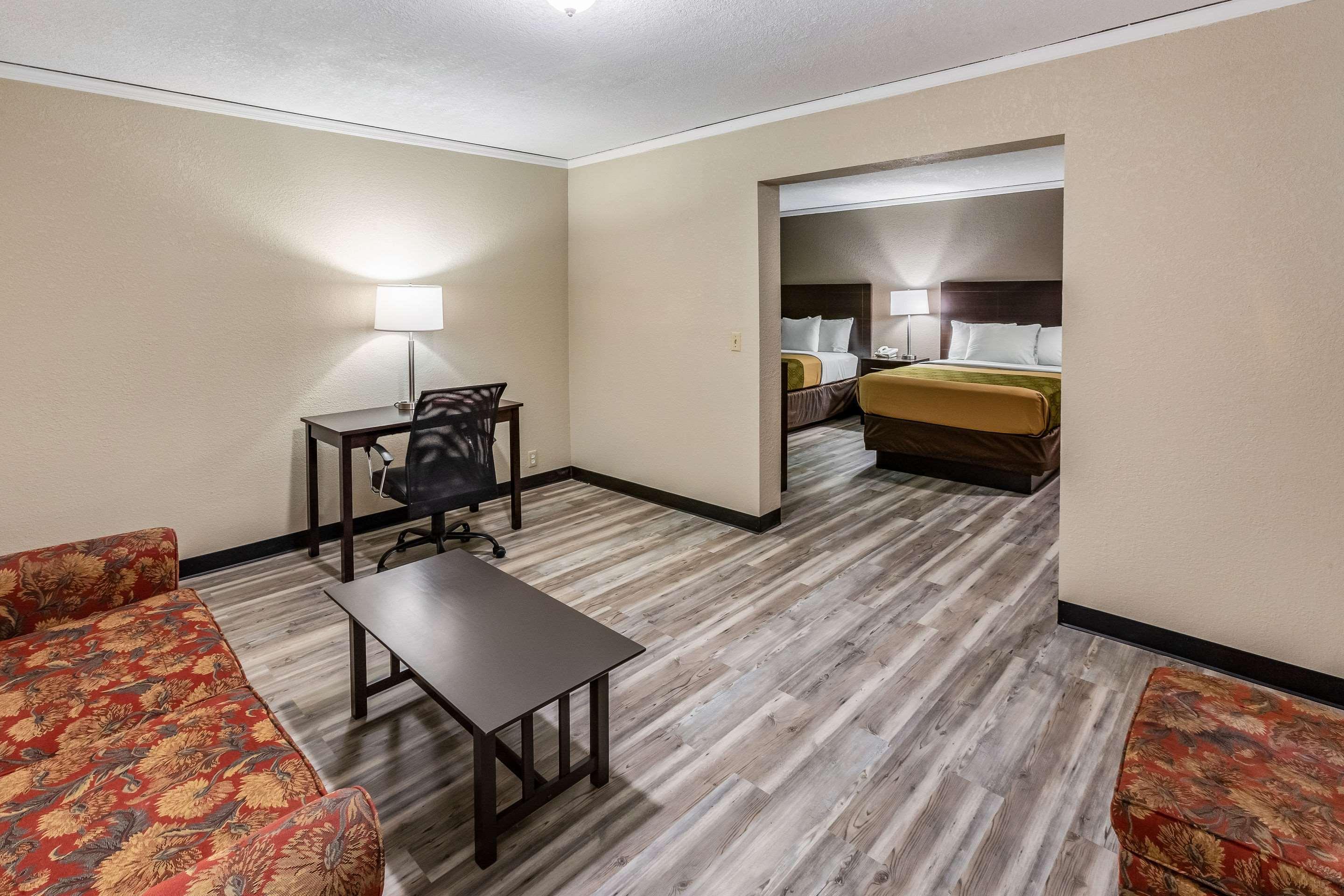 Econo Lodge Inn & Suites Newton Εξωτερικό φωτογραφία