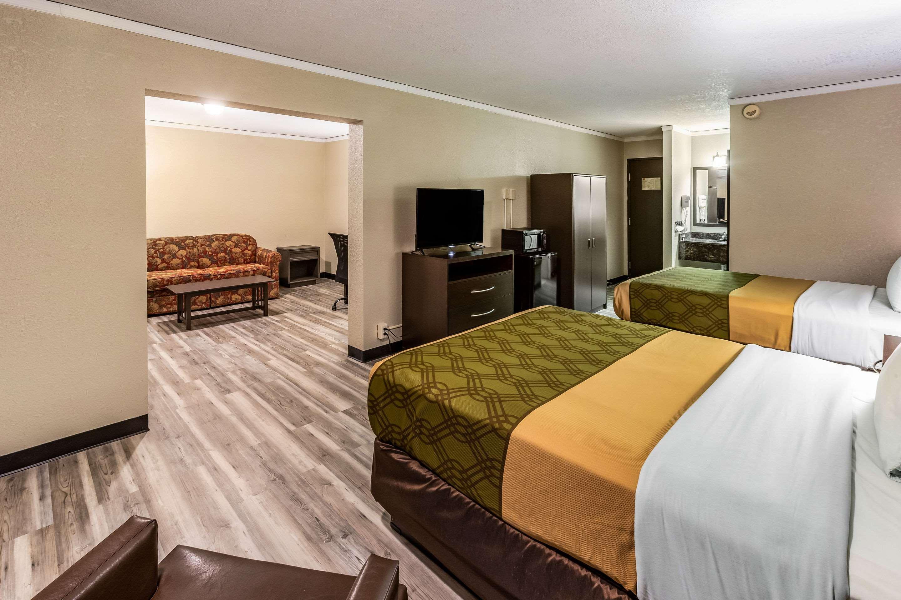 Econo Lodge Inn & Suites Newton Εξωτερικό φωτογραφία
