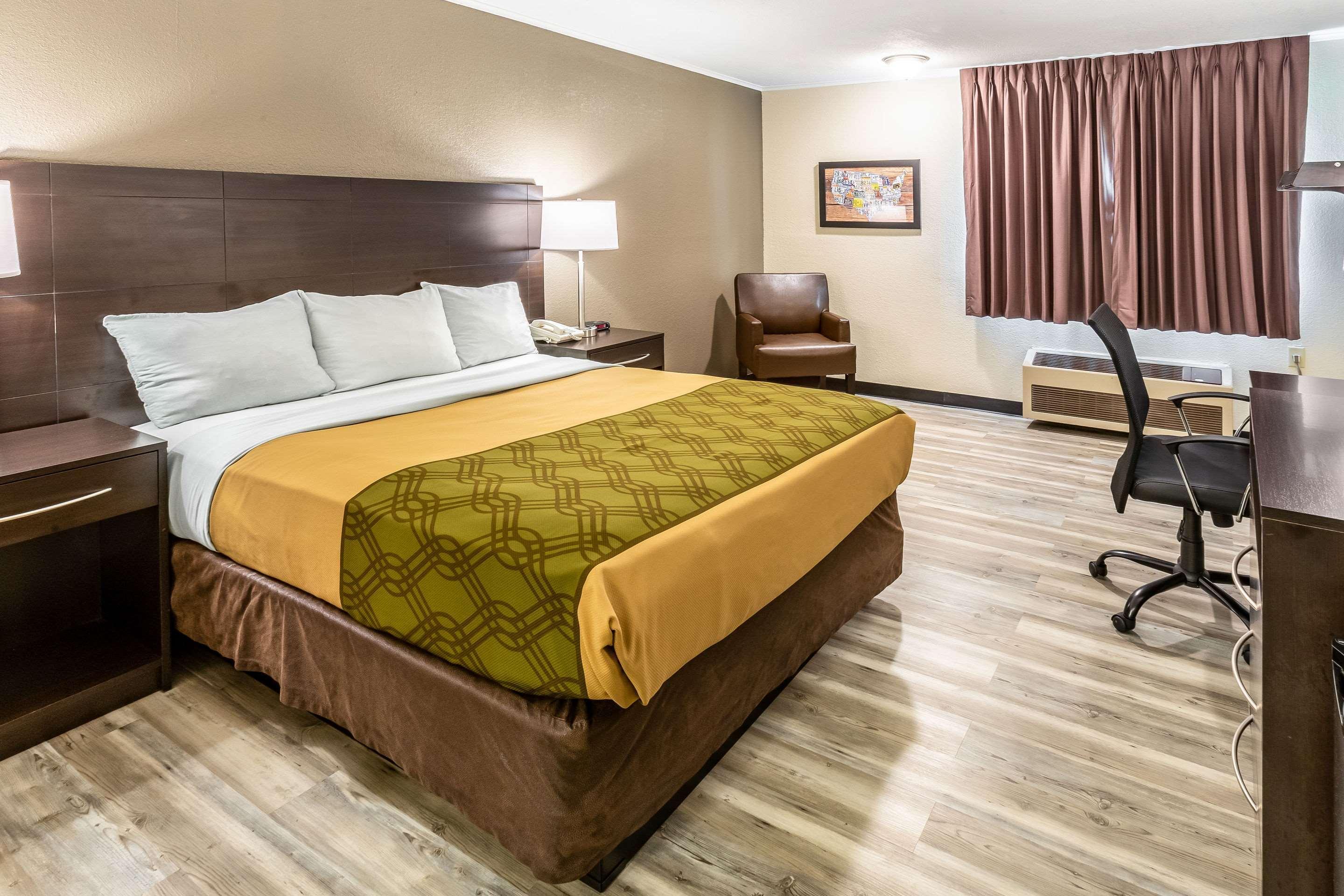 Econo Lodge Inn & Suites Newton Εξωτερικό φωτογραφία