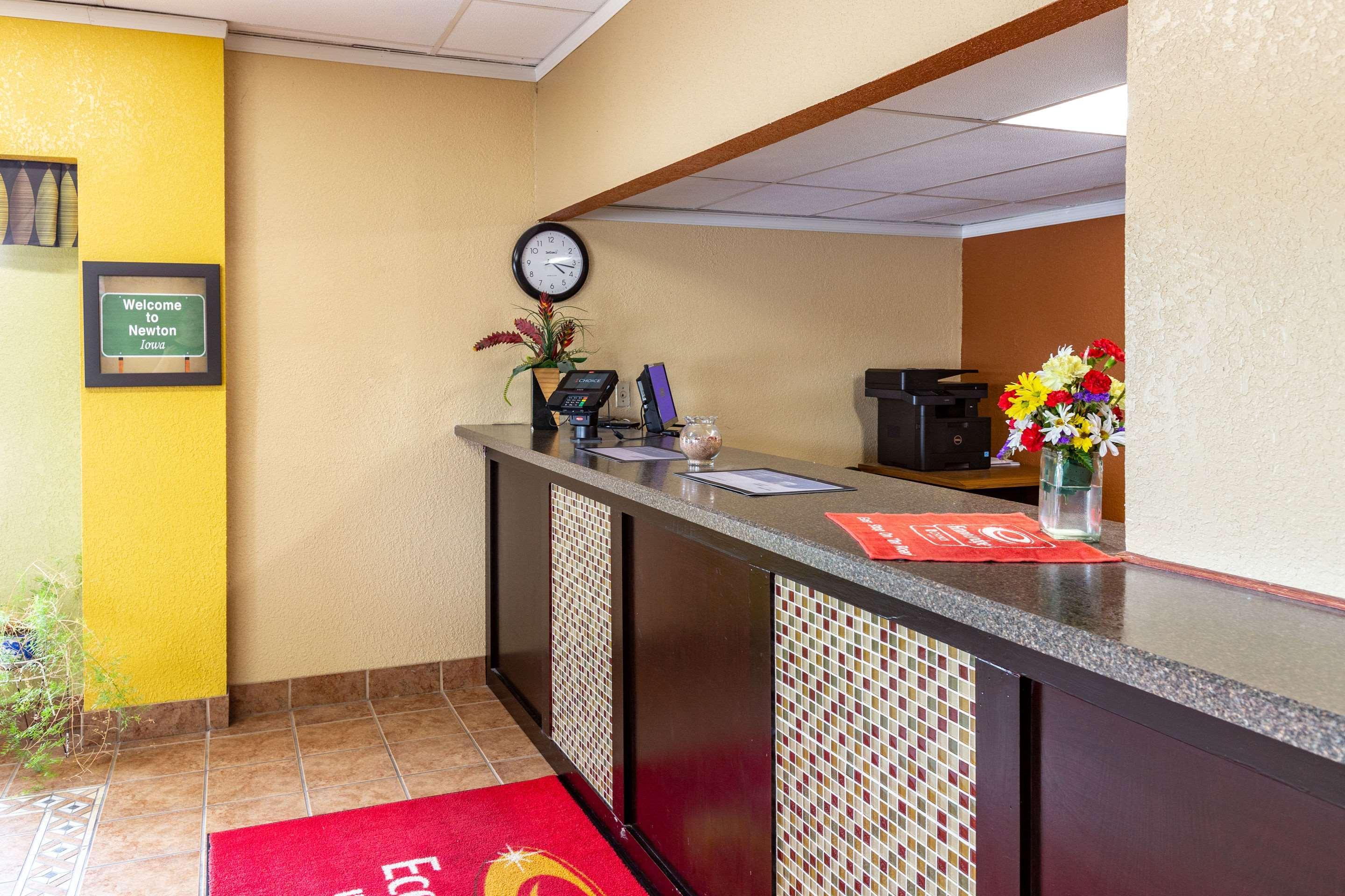 Econo Lodge Inn & Suites Newton Εξωτερικό φωτογραφία