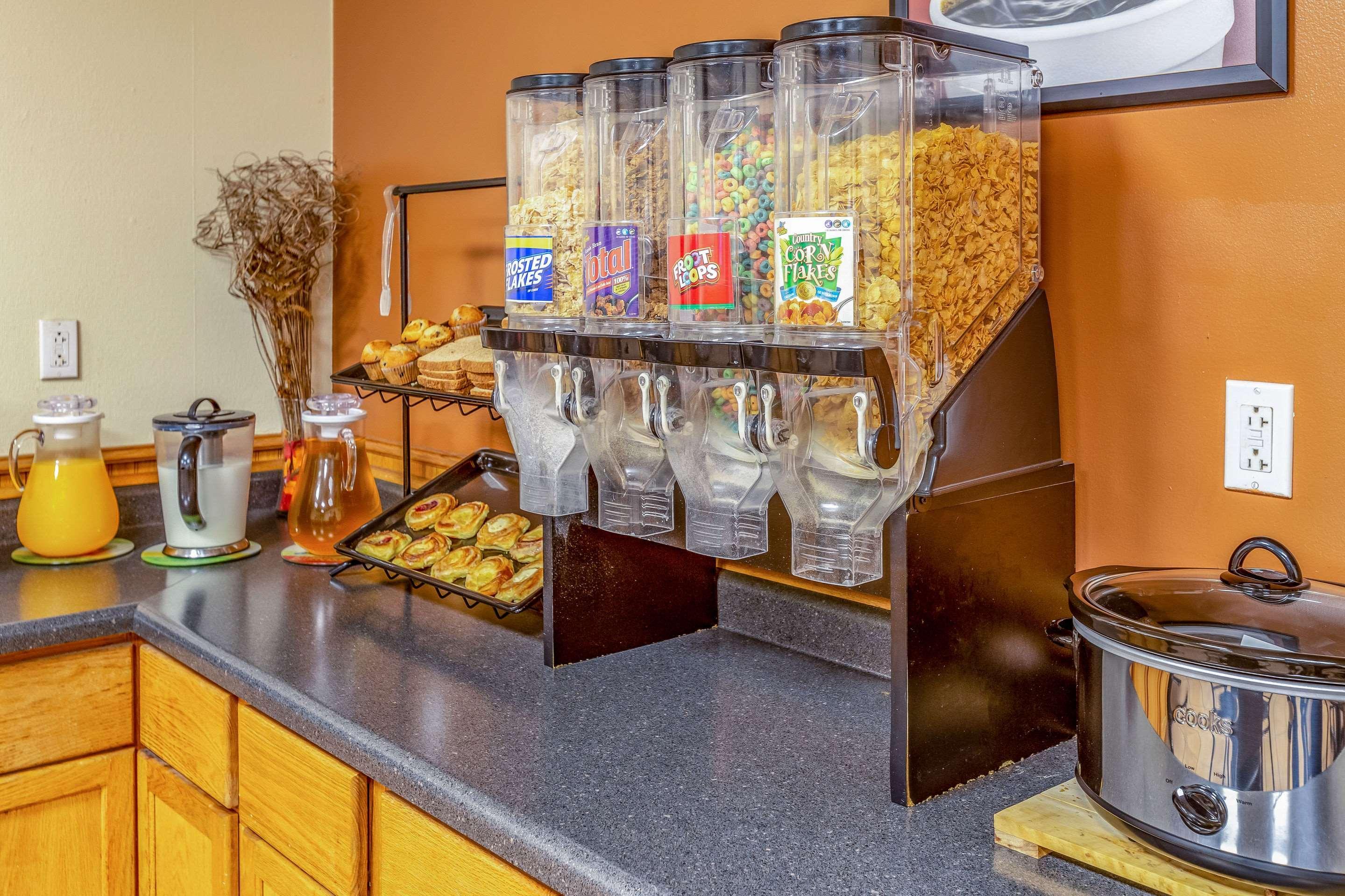 Econo Lodge Inn & Suites Newton Εξωτερικό φωτογραφία