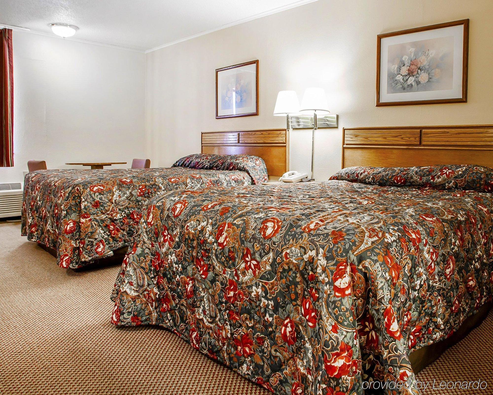 Econo Lodge Inn & Suites Newton Εξωτερικό φωτογραφία