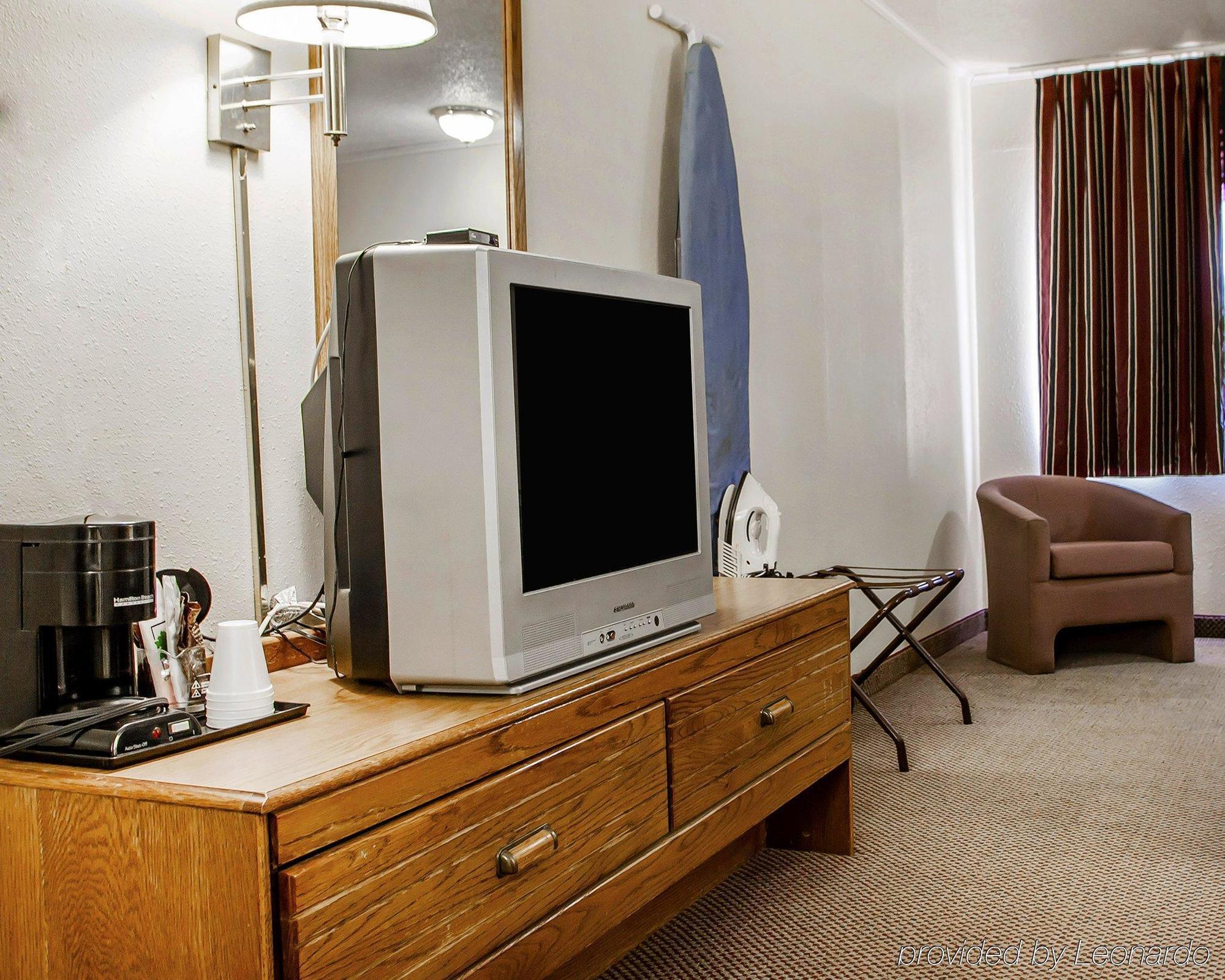 Econo Lodge Inn & Suites Newton Εξωτερικό φωτογραφία
