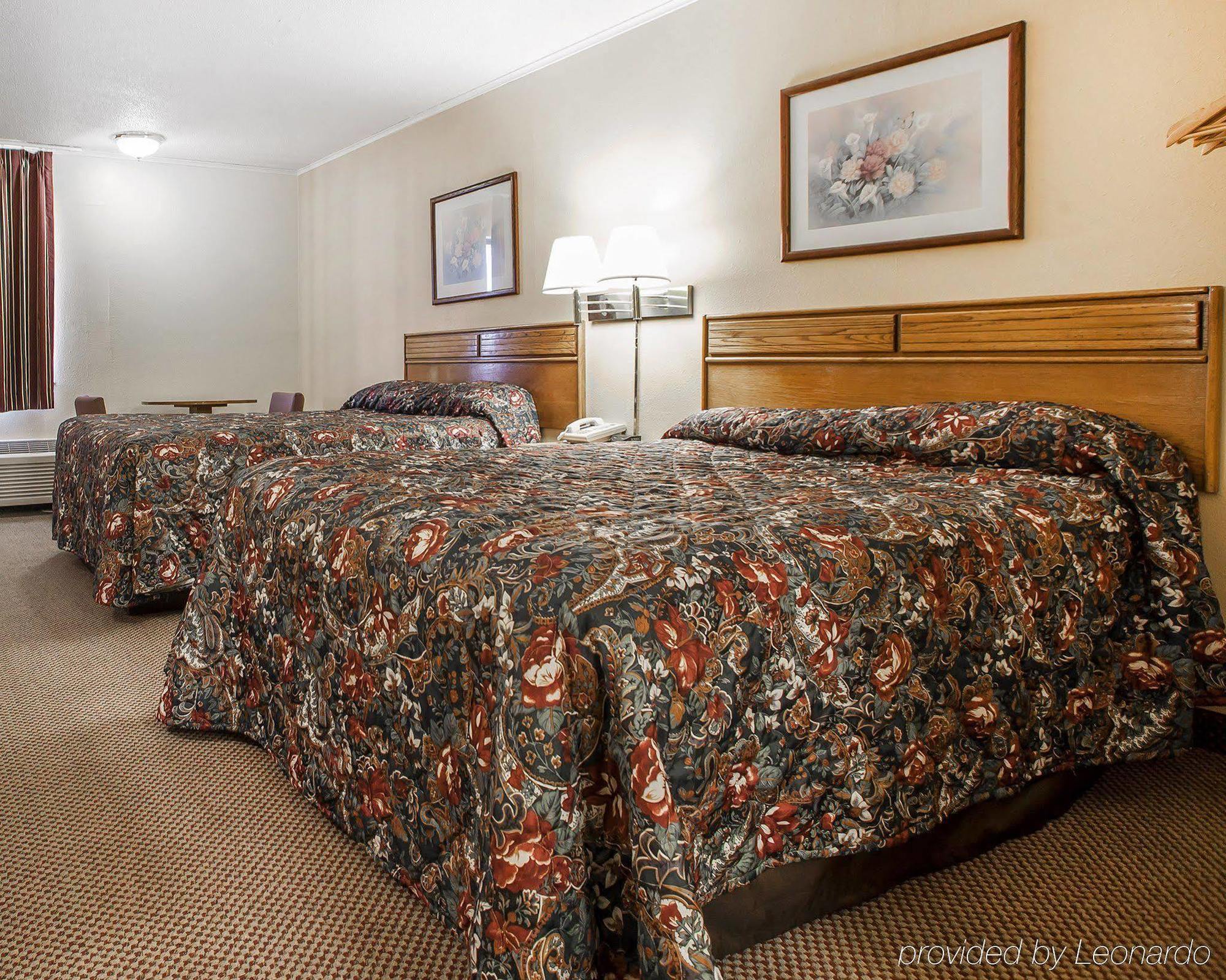 Econo Lodge Inn & Suites Newton Εξωτερικό φωτογραφία