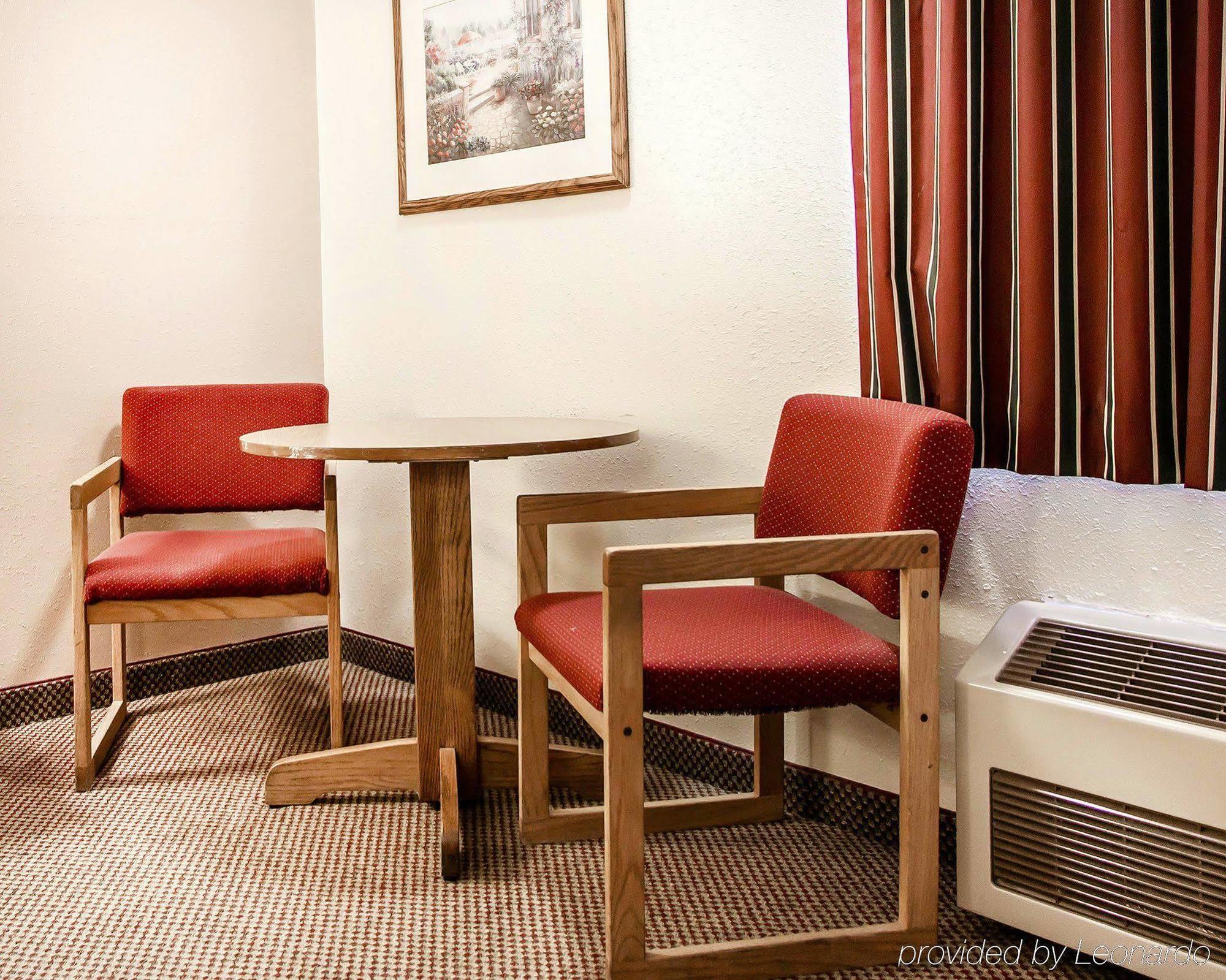 Econo Lodge Inn & Suites Newton Εξωτερικό φωτογραφία
